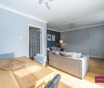 3 bedroom flat to rent - Photo 2