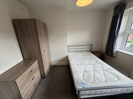 Cosmo Avenue, Tang Hall - P1818 - Photo 4