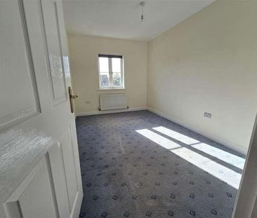 Tff Field Close, Sturminster Newton, DT10 - Photo 4