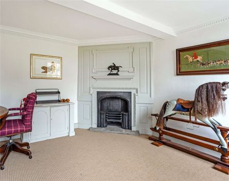 Exceptional Grade II Listed Georgian House in Picturesque Village Setting. - Photo 3