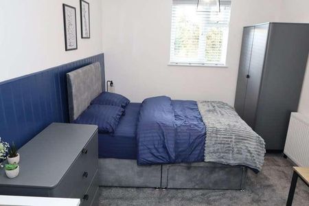 Newly Refurbished Ensuite Room With Kitchenette, PE1 - Photo 5