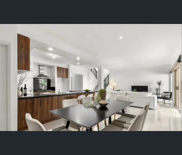 Spacious Family Home in Prime Location - Photo 2