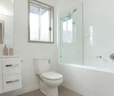 Modern 3-Bedroom Townhouse in Mount Gravatt East - Photo 2