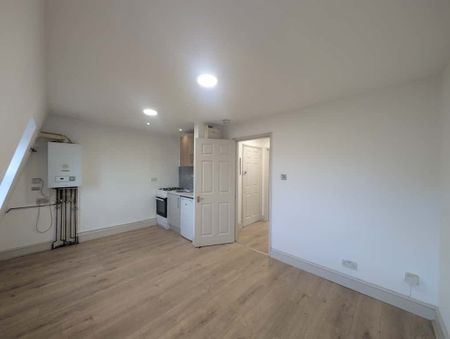 1 Bed Flat, Camden Road, NW1 - Photo 2