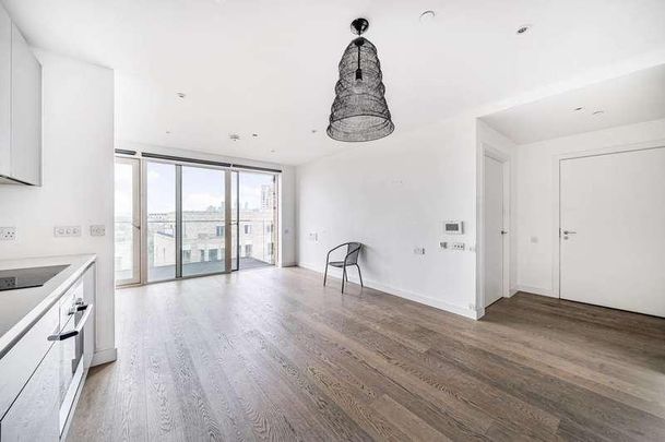 Rutherford Heights, Elephant And Castle, SE17 - Photo 1