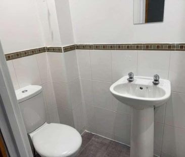 West Wycombe Road, High Wycombe, HP12 - Photo 6