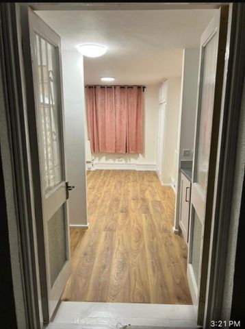 1 bedroom Flat To Let - Photo 3