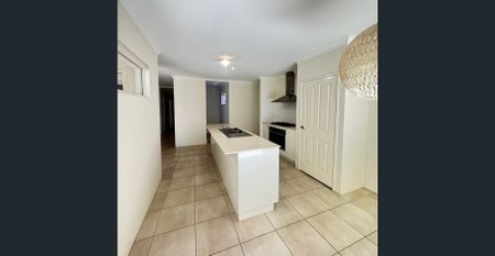 Modern 3-Bedroom Home in a Quiet, Well-Kept Complex - Photo 3