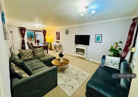 3 bedroom detached house to rent - Photo 4