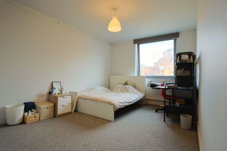 3 Bedroom Home – Professional Let, Student Let - Photo 4