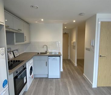 Studio to rent - Photo 6