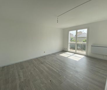 Location Appartement 2 pièces 49m² LE CREUSOT 71200 - Photo 1