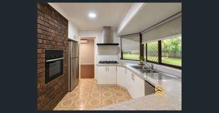Spacious Family Home in a Convenient Thornlie Location - Photo 4