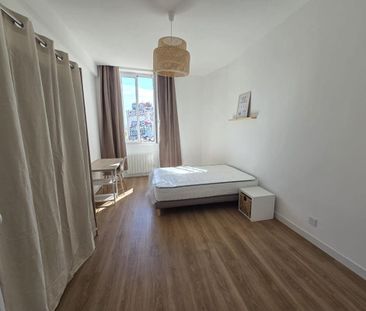 Location Appartement 5 pièces Meublé 99m² MARSEILLE 6ème - Photo 6