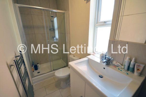 6 Bedroom Semi-Detached House for rent in Hartley Avenue - Photo 1