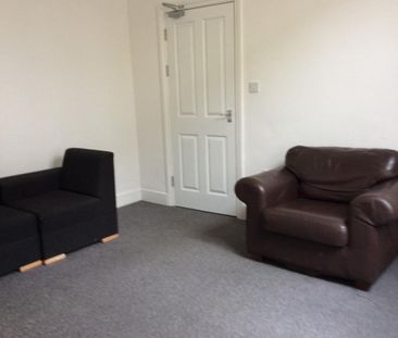 6 bedroom house to rent - Photo 1