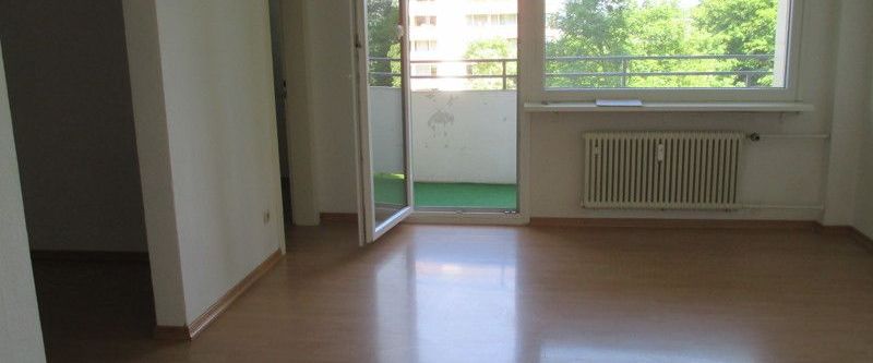 Hier wird frisch für Sie saniert! Schöne-Wohnung mit Balkon und Panorama Aussicht - Foto 1