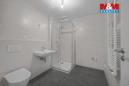 Pronájem bytu 1+kk a garsoniéry 34 m² - Photo 4