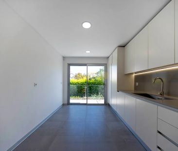 House T4 in Oeiras e São Julião da Barra, Paço de Arcos e Caxias, Oeiras - Photo 6
