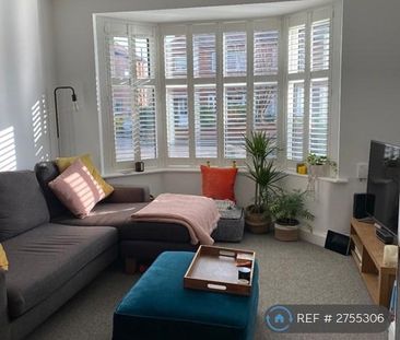 3 bedroom semi-detached house to rent - Photo 2