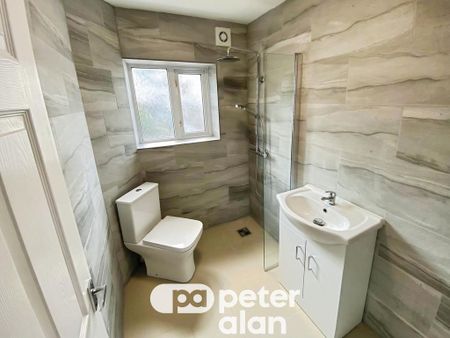 3 bedroom property to rent - Photo 3