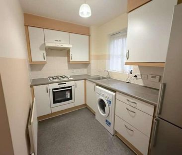 Sydenham Gardens, Chalvey Grove, Slough, SL1 - Photo 4