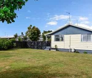 Charming 3-Bedroom Home in Nawton - Photo 4