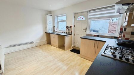 2 bedroom terraced house to rent - Photo 2
