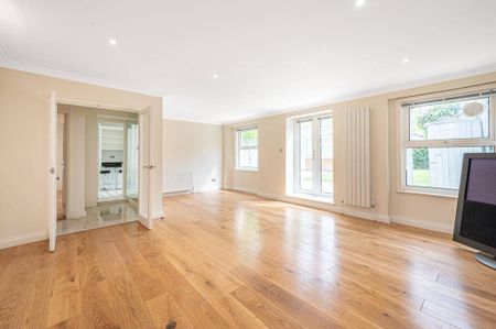 4 bedroom apartment to rent - Photo 2