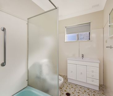 Freshly Presented Neat and Tidy Unit - Photo 6