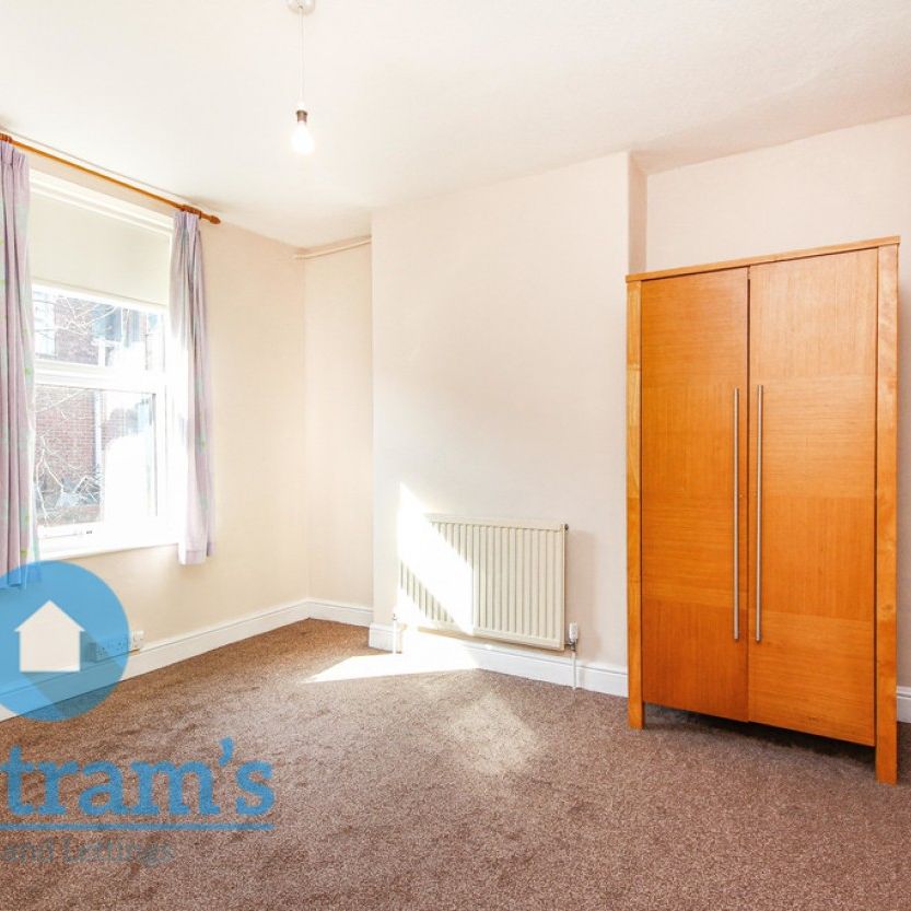 2 bed Mid Terraced House for Rent - Photo 1