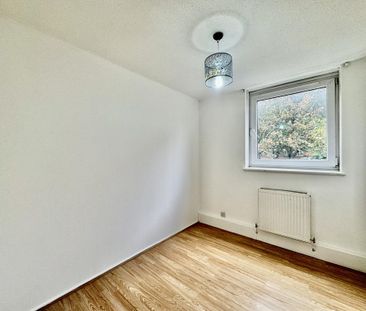 4 bedroom terraced house to rent - Photo 5