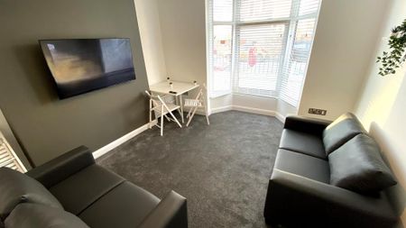 4 bedroom house share to rent - Photo 3