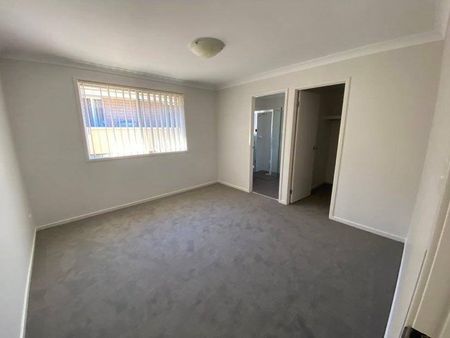 IMMACULATELY PRESENTED FAMILY HOME! - Photo 2