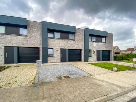 Recente energiezuinige woning (bouwjaar 2017) met 3 slaapkamers te Diksmuide. - Foto 2