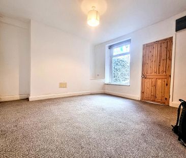 4 bedroom terraced house to rent - Photo 1