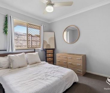 Renovated Spacious Family Home in Quiet Cul-de-Sac - Photo 1