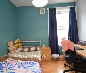 3 Bedroom Properties to Rent - Photo 4