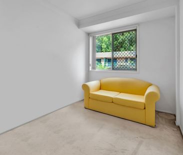 2/130 Plateau Crescent, Carrara QLD 4211 - Townhouse For Rent | Domain - Photo 2