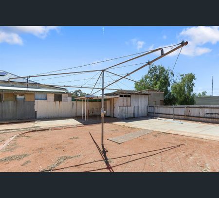 82 Nicholls Street, Broken Hill, NSW 2880 - Photo 5