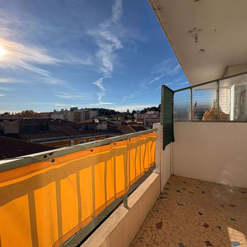 3 pièces vide 57 m² - Garage fermé - Photo 1