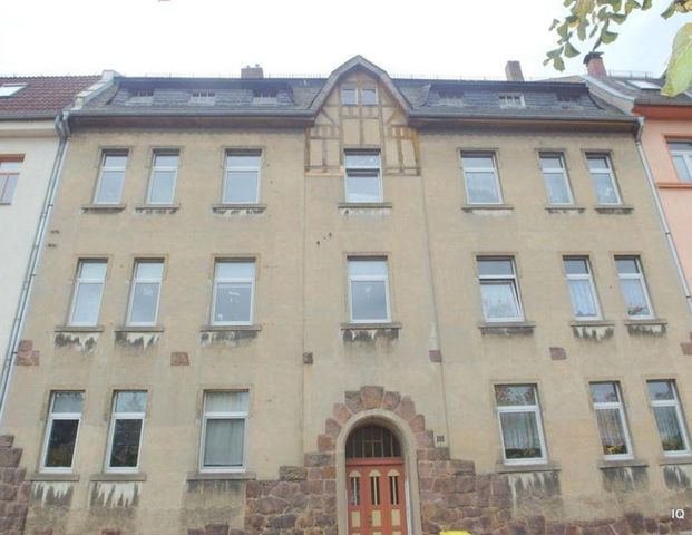 Schöne 3,5-Zimmer-Wohnung mit Laminatboden Dielenoptik, Balkon und schönem Bad mit Wanne und Dusche - Photo 1