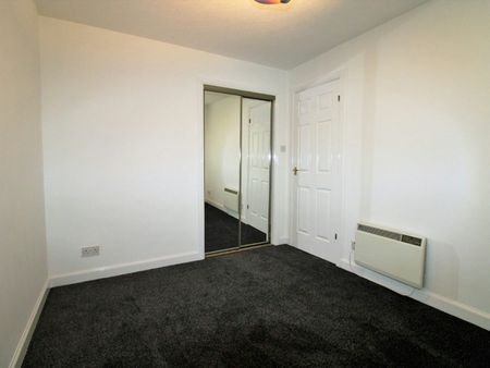 Flat to rent on - Photo 3