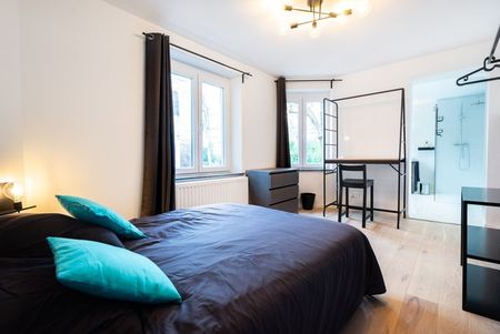 Room at Rue de l'athénée 18 - Photo 5