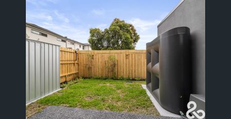 Modern 3-Bedroom Home Offering Lifestyle & Convenience - Photo 4