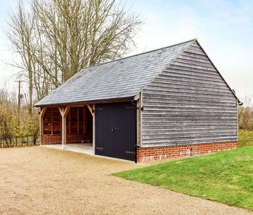 A beautifully presented Oast house set in an exceptional rural High... - Photo 3