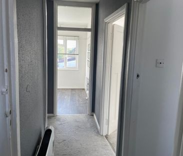 2 Bed Maisonette, Harrow, HA2 - Photo 4