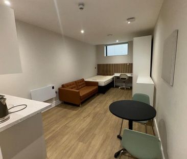 Studio to rent - Photo 4