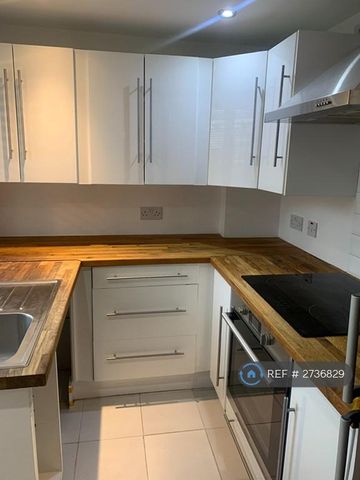 2 bedroom terraced house to rent - Photo 3