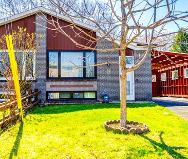 For Lease - 17 Avis Crescent, Toronto, Ontario - Photo 2